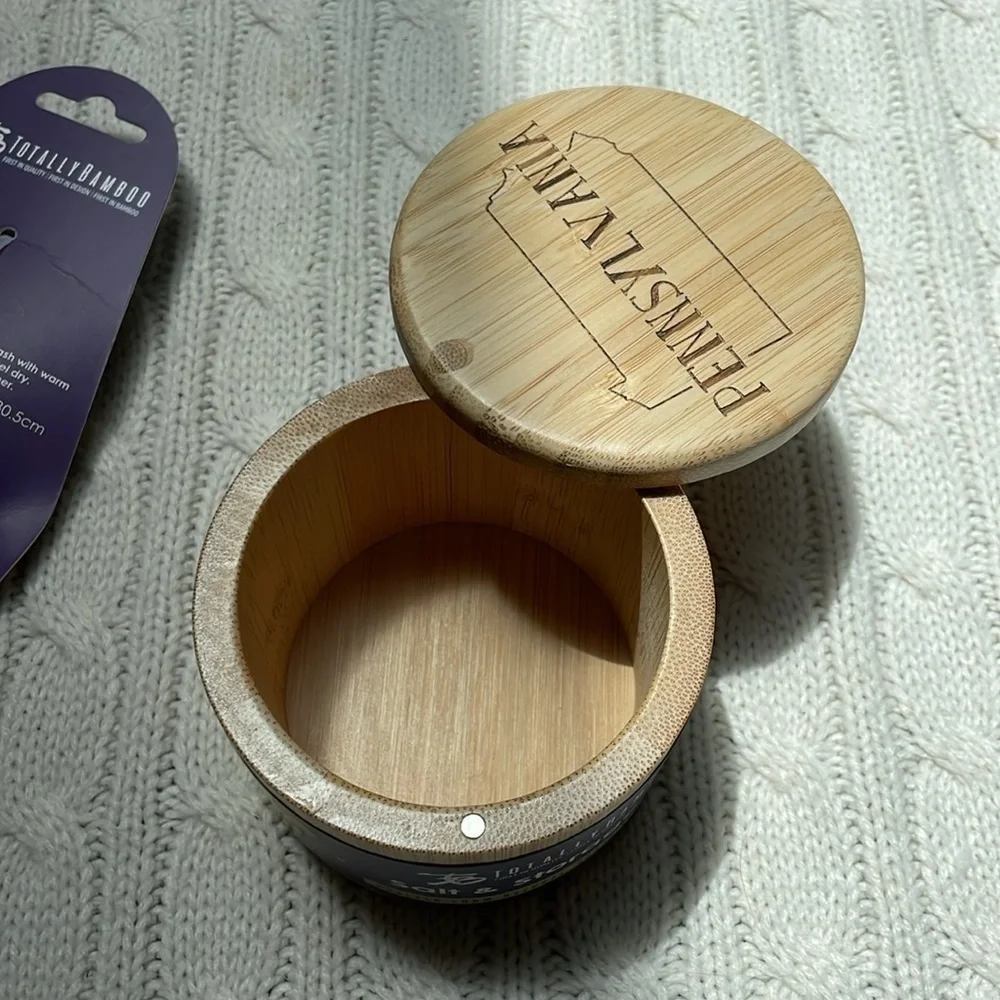 NWT Pennsylvania Totally bamboo salt storage box and wooden spoon. Great hostess